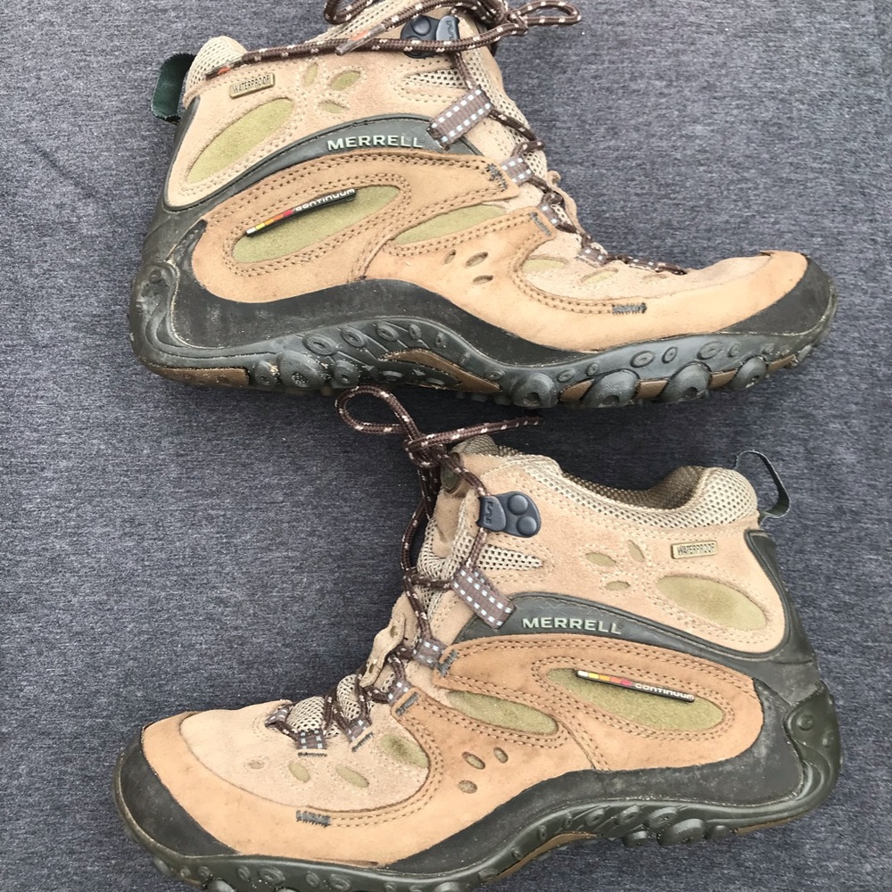 Merrell Tall Hiking Boot Gortex waterproof Vibram